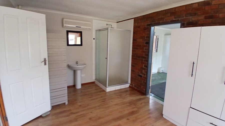 5 Bedroom Property for Sale in Pellissier Free State